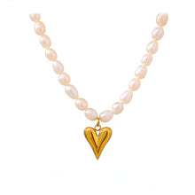 Load image into Gallery viewer, Natural Freshwater Pearl Beaded Golden Heart Pendant Necklace
