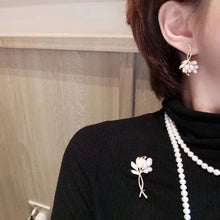 Load image into Gallery viewer, 2021 Autumn New Leaf Shape Pearl  Earrings Exquisite Ladies Silver Jewelry
