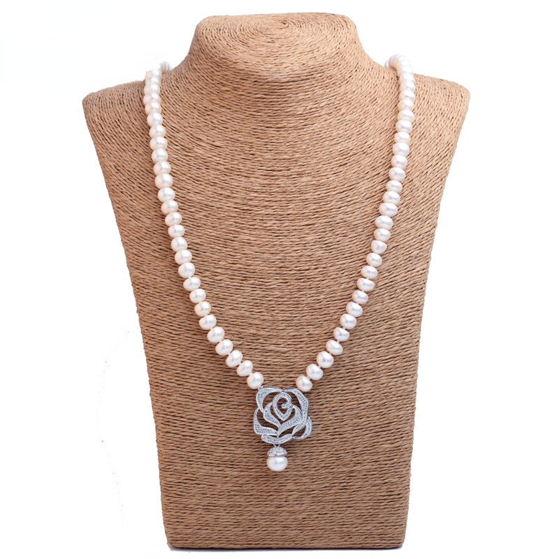 Natural Freshwater Pearl Beaded Camellia Pendant Necklace for Ladies