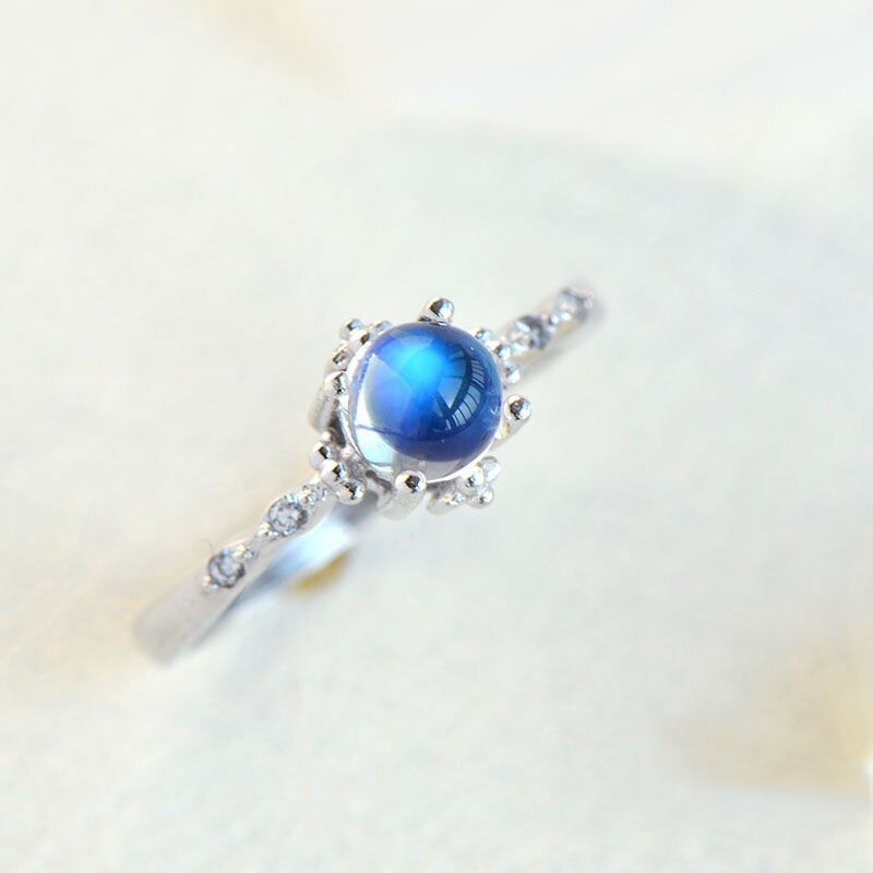 Crown Inlaid Moonstone Opening Adjustable Ring Luxury Charm Ladies Silver Jewelry