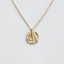 Load image into Gallery viewer, Tenderness French Design 18k Gold Plated Ginkgo Pearl Pendant Necklace
