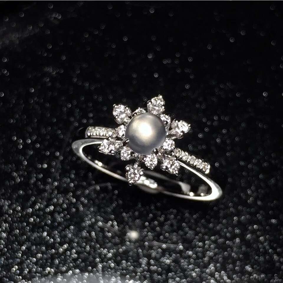 Designer Original Ice Jade Chalcedony Snowflake Opening Adjustable Ring Elegant Silver Jewelry