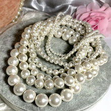 Load image into Gallery viewer, Natural Round Fresh Shell Pearl Beaded Choker Necklace for Ladies
