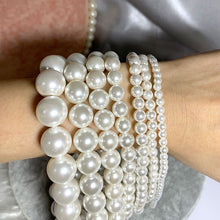 Load image into Gallery viewer, Natural Round Fresh Shell Pearl Beaded Choker Necklace for Ladies
