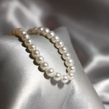 Load image into Gallery viewer, 4/6/8/10mm Luxury White Shell Pearl Beaded Choker Necklace For Lady
