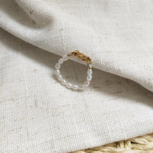 Load image into Gallery viewer, Renaissance Natural Pearl Beaded Chain Ring
