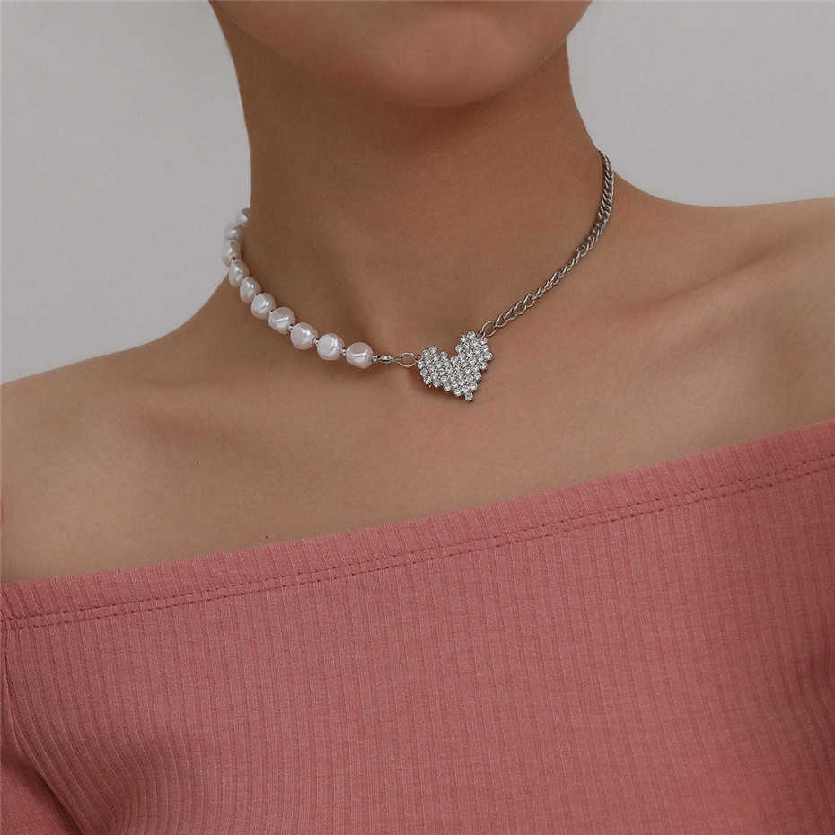 Designer Baroque Pearl Beaded  Lover Heart Pendant Choker Necklace