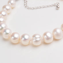 Load image into Gallery viewer, Genuine Natural White Freshwater Pearl Beaded Bracelet For Ladies
