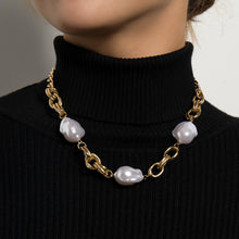 Load image into Gallery viewer, Handmade Minimalist Cuban Link Chain Baroque Pearl Charm Choker Necklace
