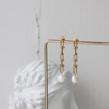 Load image into Gallery viewer, Happiness French Design 18K Gold Plated Link Chain Frenshwater Pearl Drop Earrings
