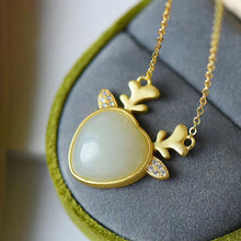 Load image into Gallery viewer, Lokaloca Fine Jade Heart-shaped Elk Pendant Necklace
