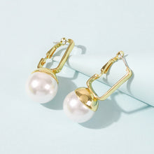 Load image into Gallery viewer, Minimalist City Pop Pearl Drop Golden Earrings for Women
