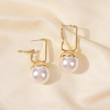 Load image into Gallery viewer, Minimalist City Pop Pearl Drop Golden Earrings for Women
