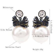 Load image into Gallery viewer, Luxury Big Imitation Pearl Beaded statement Ribbon Necklace For Lady
