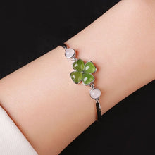 Load image into Gallery viewer, Lokaloca Natural Fine Jade Lucky Clover Bracelet
