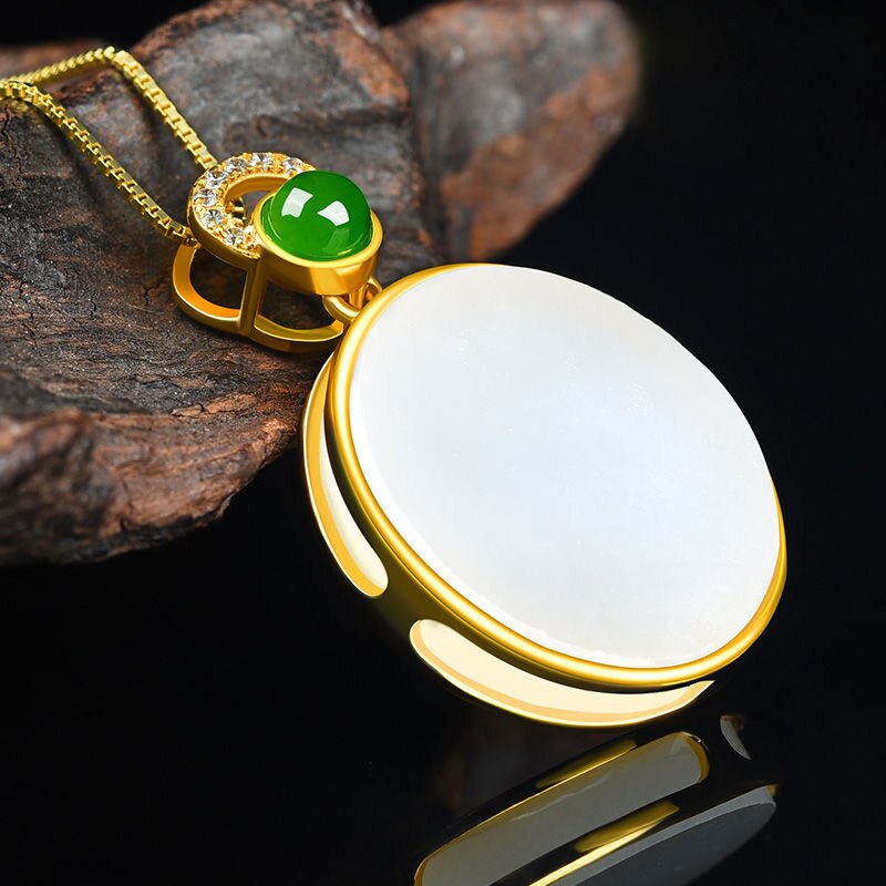 Natural Fine White Jade Pendant Necklace Vintage Style Retro Unique Craft Charm Women's Jewelry