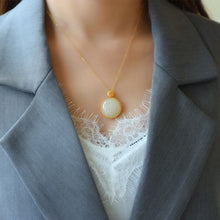 Load image into Gallery viewer, Natural Fine White Jade Round Pendant Necklace Vintage Classical Unique Craft Luxury Women&#39;s Jewelry
