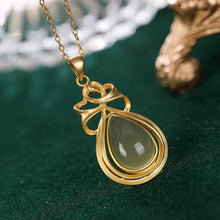 Load image into Gallery viewer, Natural Green Jade Drop Shaped Pendant Necklace Vintage Style Retro Charming Women&#39;s Jewelry
