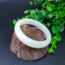 Load image into Gallery viewer, Lokaloca Handcrafted Natural Jade Bangle Bracelet
