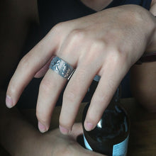 Load image into Gallery viewer, S925  Silver Vintage Style Retro Men&#39;s Ring Niche Design Meditation Open Ring
