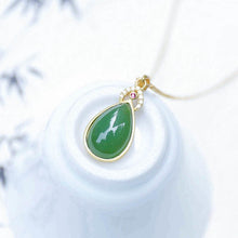 Load image into Gallery viewer, Lokaloca Natural Geen Drop-shaped Jade Pendant Necklace
