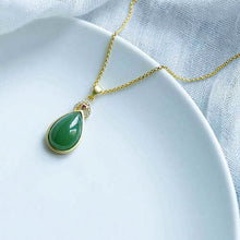 Load image into Gallery viewer, Lokaloca Natural Geen Drop-shaped Jade Pendant Necklace
