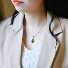 Load image into Gallery viewer, Lokaloca Natural Geen Drop-shaped Jade Pendant Necklace
