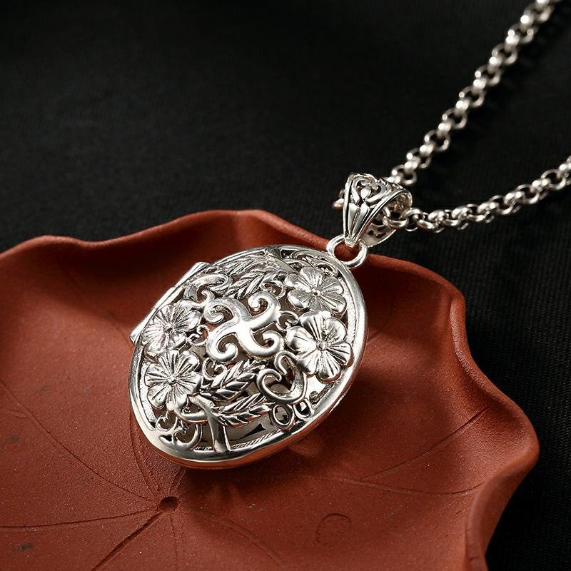 Original Design Oval Pattern Hollow Openable Pendant Necklace Retro Light Luxury Charm Women Silver Jewelry