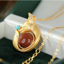 Load image into Gallery viewer, Original Designer Natural Southern Red Agate Crystal Pendant Necklace Creative Fox Shape Charm Brand Jewelry
