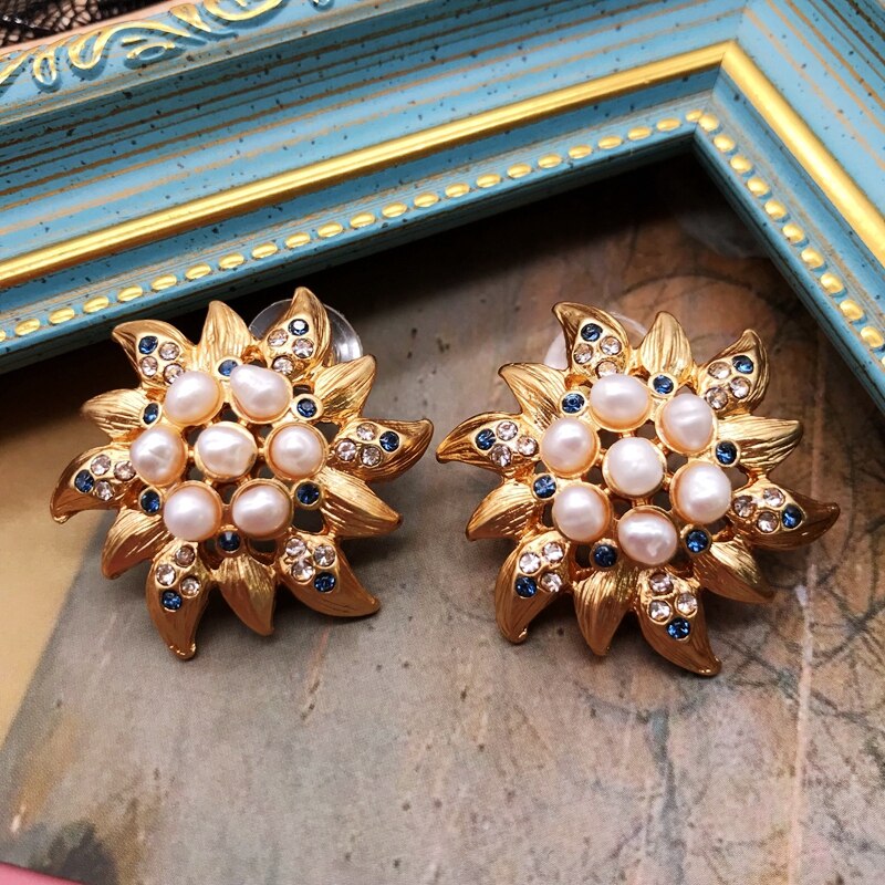 Handmade Luxury Gold-plating Pearl beaded Stud Earrings