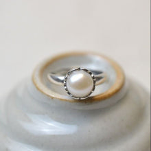 Load image into Gallery viewer, S925 Sterling Silver Women&#39;s Original Design Vintage Style Elegant Pearl Open Retro Ring
