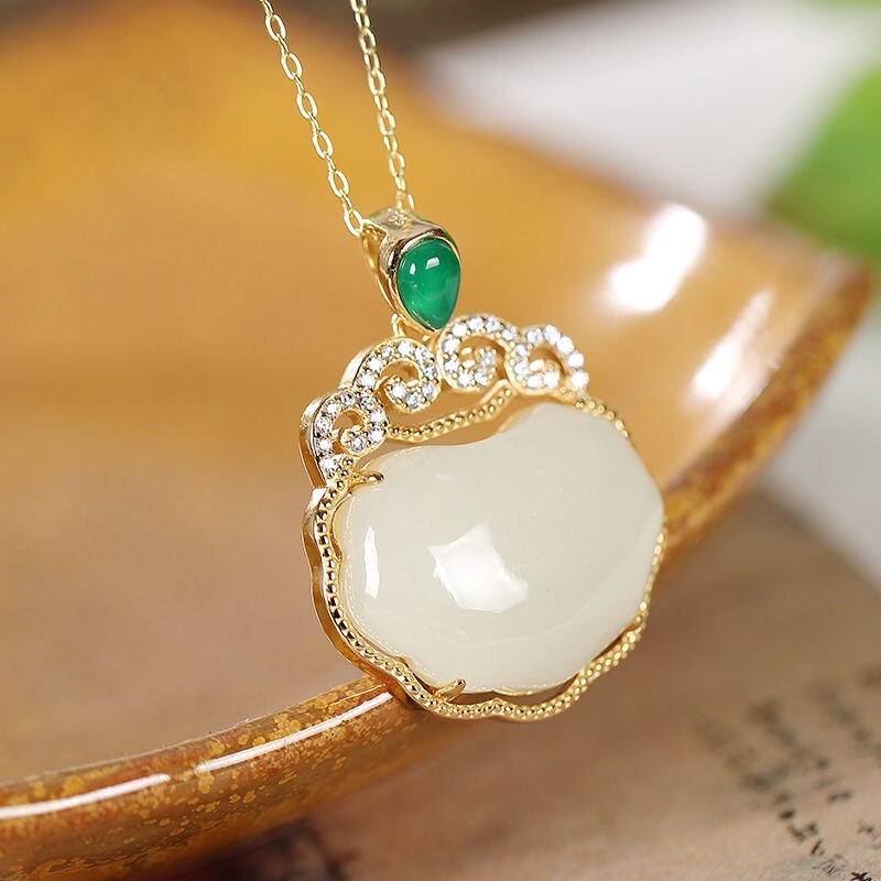 Silver Natural White Jade Vintage Style Women's Cute Pendant Necklace