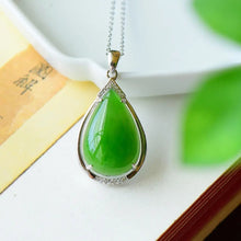 Load image into Gallery viewer, Lokaloca Natural Fine Jade Green Drop-shaped Pendant Necklace
