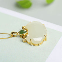 Load image into Gallery viewer, Silver Inlaid with Natural Fine White Chalcedony Pendant Necklace Vintage Style Retro Bohemian Charm Women&#39;s Jewelry
