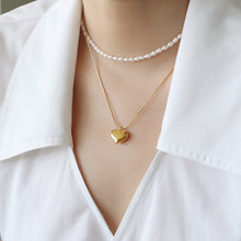 Load image into Gallery viewer, Simple Solid Glossy Heart  Pendant Necklace Lovely Clavicle Chain Girl Titanium Steel Gold-Plated
