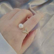 Load image into Gallery viewer, Handmade Luxury Facted Rhinestone Pearl Beaded Ring
