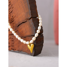 Load image into Gallery viewer, Natural Freshwater Pearl Beaded Golden Heart Pendant Necklace
