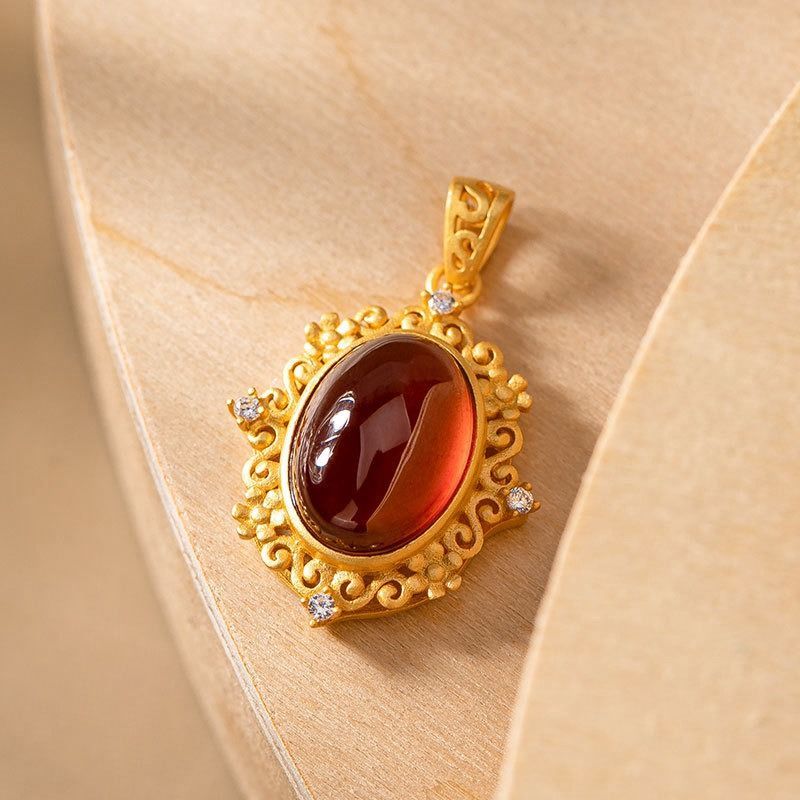 Silver Inlaid Natural Garnet Elegant Pendant Necklace Vintage Style Retro Gold Gilded Luxury Women's Brand Jewelry